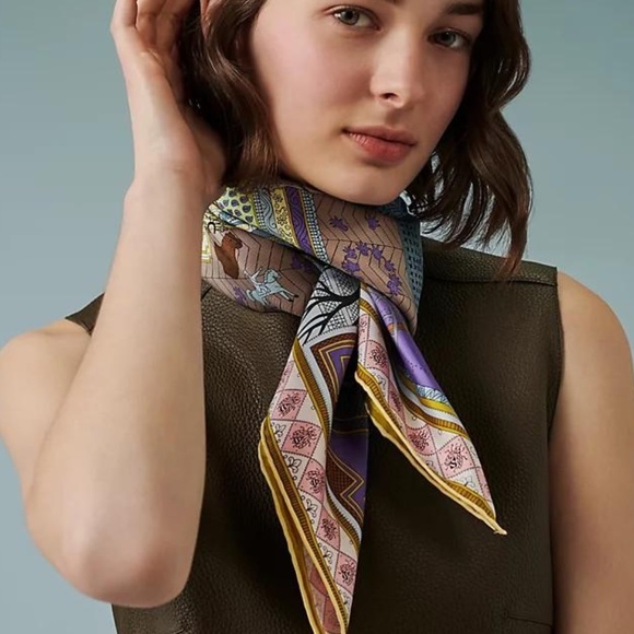 NWT HERMES Carre 90 Scarf Objets de Curiosite 100% Silk Blue Green Pink Purple - Picture 2 of 15